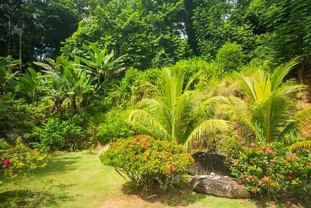 Cote Sud - Unique Villa & Bungalows Intendance Road  Takamaka