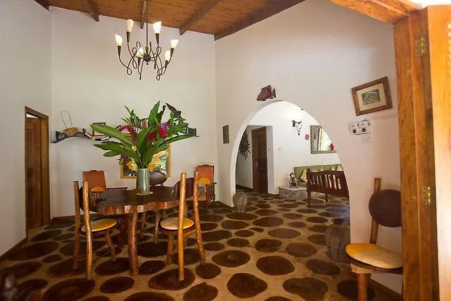 Cote Sud - Unique Villa & Bungalows Intendance Road Takamaka