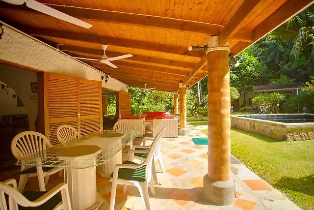 Cote Sud - Unique Villa & Bungalows Intendance Road Seychellen
