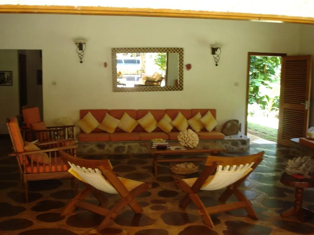 Cote Sud - Unique Villa & Bungalows Intendance Road  Takamaka