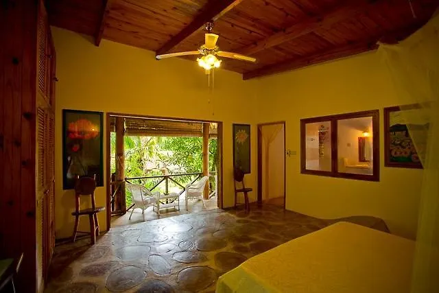 Cote Sud - Unique Villa & Bungalows Intendance Road